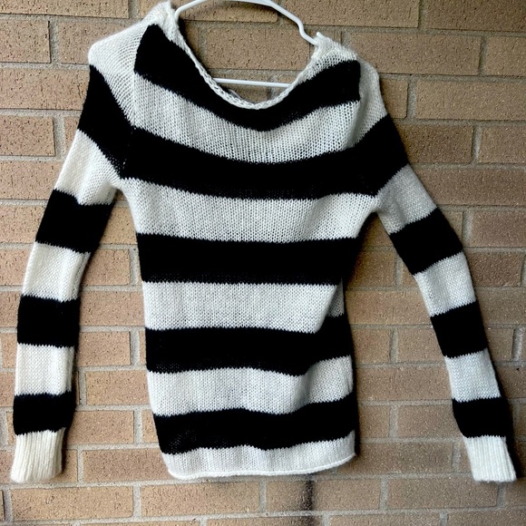 Brandy melville striped Colette sweater - Picture 2 of 2